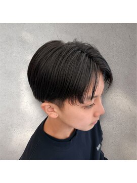 ウィールール 札幌店(WE RULE) メンズ カルマパーマ アップバング 刈り上げ 毛流れ 無造作