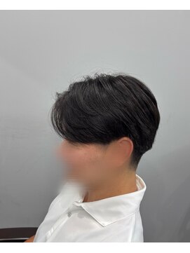 フイ 自由が丘(men's salon Hui) センターパート