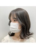 オリーブグレージュ