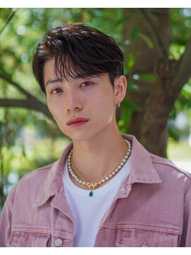 オーシャントーキョーオーバー 渋谷(OCEAN TOKYO OVER) 韓国ヘアカルマパーマカルマバングセンターパート黒髪ウルフ