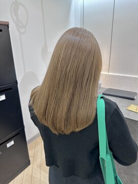 ユニ バイ マグ 長野店(Uni.by Mag) 透明感抜群♪ダブルカラーブリーチミルクティーベージュ