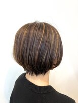 セラ(SERA)&nbsp;ショートスタイルにハイライト