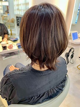 リコバイアフロート(riko by afloat) ウルフ/レイヤーボブ/ハイライト/ミディアム/ブラウン