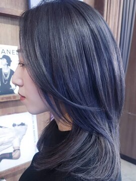 ブロック ジャポン(bloc japon) ミディアムレイヤーブリーチダブルカラー くびれヘア/久保田