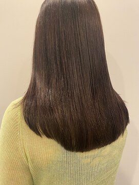 重たくなりすぎない暗髪カラー/オリーブグレージュ