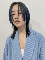 シーカ(siika)&nbsp;ウルフカット/レイヤーカット/ブルーブラック