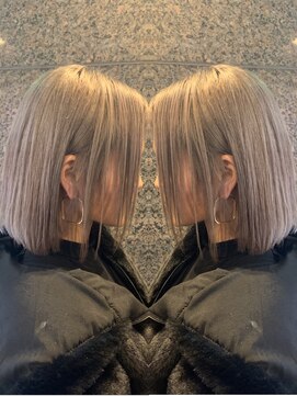 ウィルゴ(VIRGO) 小顔前下がりショートボブ 3Dカラー イルミナカラー