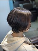 黒髪ふんわりショート
