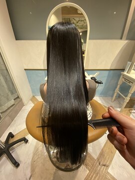 ロンド ストラーダ 心斎橋(Lond strada) シルキーベージュ×グレージュカラー【髪質改善/縮毛矯正】