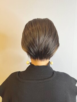 ブロッサム ひばりヶ丘(Blossom) 20代30代40代小顔ハンサムショートアッシュブラック