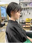 NUDEインナーカラーフルバングマニッシュショート耳だしショート