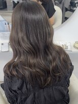 エラ(ELLA)&nbsp;赤み消しオリーブベージュ