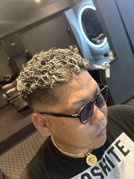 ワールドシップモトマチ(WORLD SHIP MOTOMACHI) 極道パーマメッシュ