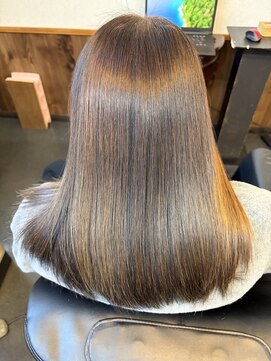 ピヴァーン(Pivoine) セミロング　顔回りレイヤー