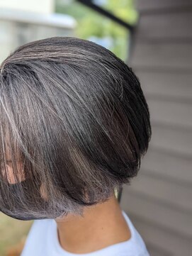 ナンバーエイト(number eight) 透け感バング◎ダークブラウン奥行きショートボブ大人可愛い