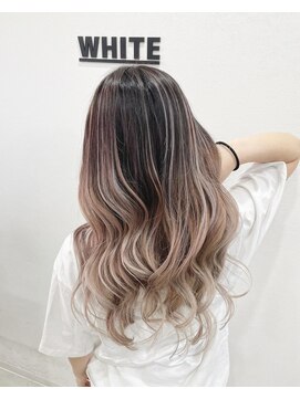 アンダーバーホワイト 阪神西宮店(_WHITE) 薄ピンクバレイヤージュ　デザインカラー