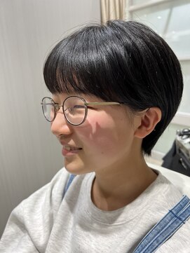 ハイヤ(Hiya) 耳かけマッシュ　マッシュショート