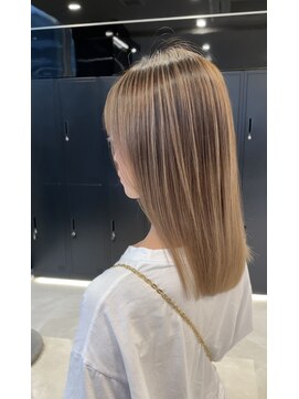 ハルキミナトジャパン センダイ(HARUKI MINATO japan SENDAI) 大人バレイヤージュ