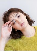 ダークトーングレージュでで魅せるワンランク上のヘアスタイル