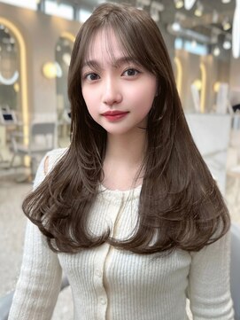 シーシンジュク 新宿南口(Sea shinjuku) 韓国風前髪×レイヤーカット【新宿/前髪/レイヤーカット】