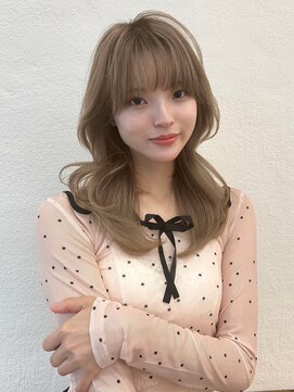 ユーフォリア 渋谷グランデ(Euphoria SHIBUYA GRANDE) ベージュカラー　レイヤーカット　顔まわりカット