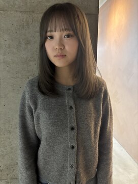 オリーブベージュ