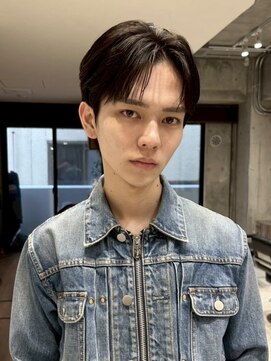 ファルベ(Farbe) 刈り上げセンターパートリバースセンターパートニュアンスパーマ