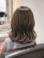 ビーヘアー 近鉄八尾店(Bee.hair)&nbsp;ブリーチ無し高発色オイルカラーで柔らかさなオリーブベージュに