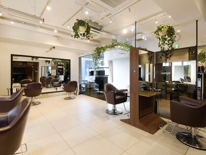 プルースラウンジ(Plus Lounge)の写真