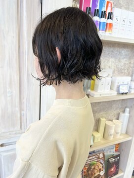 キャアリー(Caary) 福山市Caaryモテ髪ミニボブパーマプードルパーマショートボブ