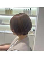 クララ ジャパン カメイド(CLALA JAPAN Kameido) 丸みショートで美シルエットに!