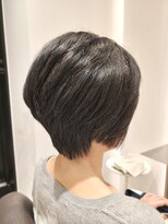アンベリールフルー(EMBELLIR fleur)&nbsp;大人の美バランスのひし形ショートカットスタイル