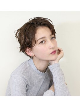 トルネード(TORNADO) 外国人風ショートボブ ハイライト 暗髪グレージュ 白髪ぼかし