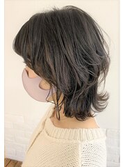 30代40代50代　LiLyhairdesign　ミディアムウルフカット