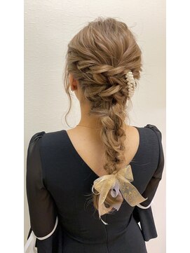 アリオン お呼ばれヘア