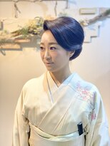 着物でお仕事シニヨンスタイル