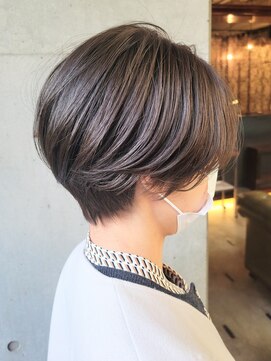 アムリタ(AMRITA) 襟足がキレイ♪フレンチショートカット