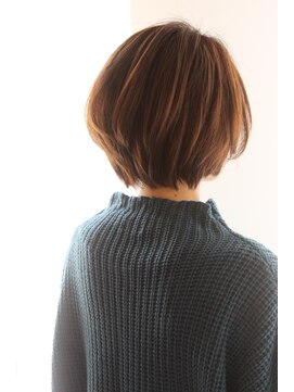 レウナ 外苑前(Reuna) 【30代40代50代】頭の形が綺麗に見えるひし形ボブ