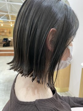 キュオンシア(CUEON. ciea) 切りっぱなしボブ×オリーブグレージュ