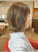 大人可愛い外ハネバレイヤージュ透明感カラーベージュ