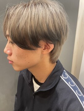 ラ ブーケ 御器所店(La Bouquet) センターパートマッシュ×ハイトーンエンドカラー