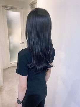 グランドライン(GRAND LINE) 《GRANDLINE友田千栄》暗髪シルバーブラックカラー　髪質改善