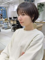 アンド ストーリーズ(&STORIES)&nbsp;前髪あり耳掛け丸みくびれ大人ショートボブ20代30代40代50代＊