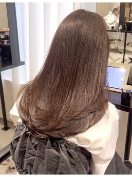 リス バイ ソヨン(Lis by SOYON) 黒髪/グレーベージュ/レイヤーロング/前髪パーマ/髪質改善