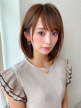 ラルユー 金山(LallYou) 30代40代に人気の大人かわいい前髪ありのくびれショート