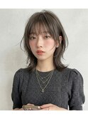 暗髪グレージュの透け感ウルフカット×顔周りレイヤー