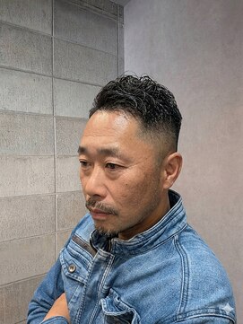 ワンワンオー バーバーショップ コンチネンタル(@110 BARBER SHOP continental) フェザーアップ