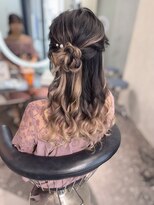 ラニシス ヘアー(Lanisis Hair) 華やかハーフアップ