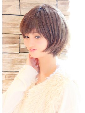 レウナ 外苑前(Reuna) 【３０代・４０代・５０代】丸みが綺麗な大人ボブ