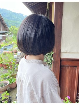 ムク(MUKU) ボブ＋切りっぱなし＋黒髪